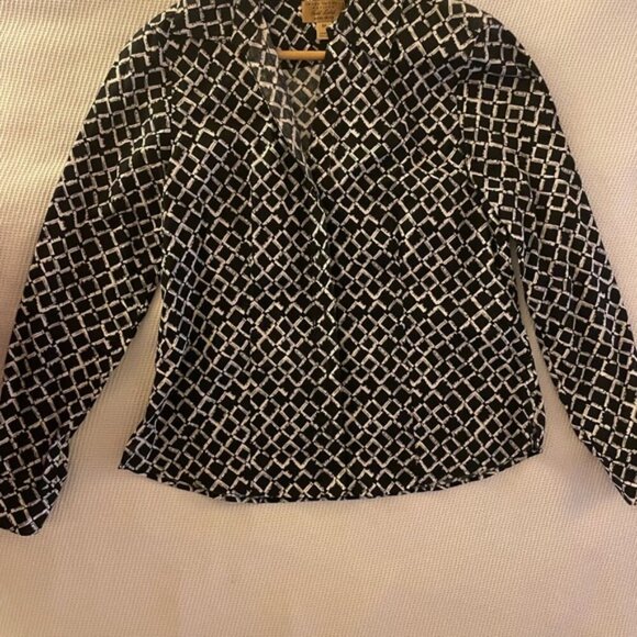 Investments Black & White Geometric Diamond Print Shirt - Picture 4 of 4